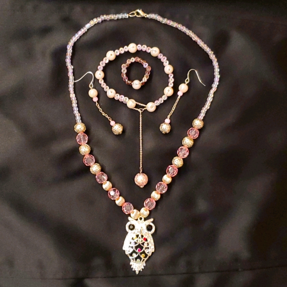 3/10 Handmade jewelry bundle